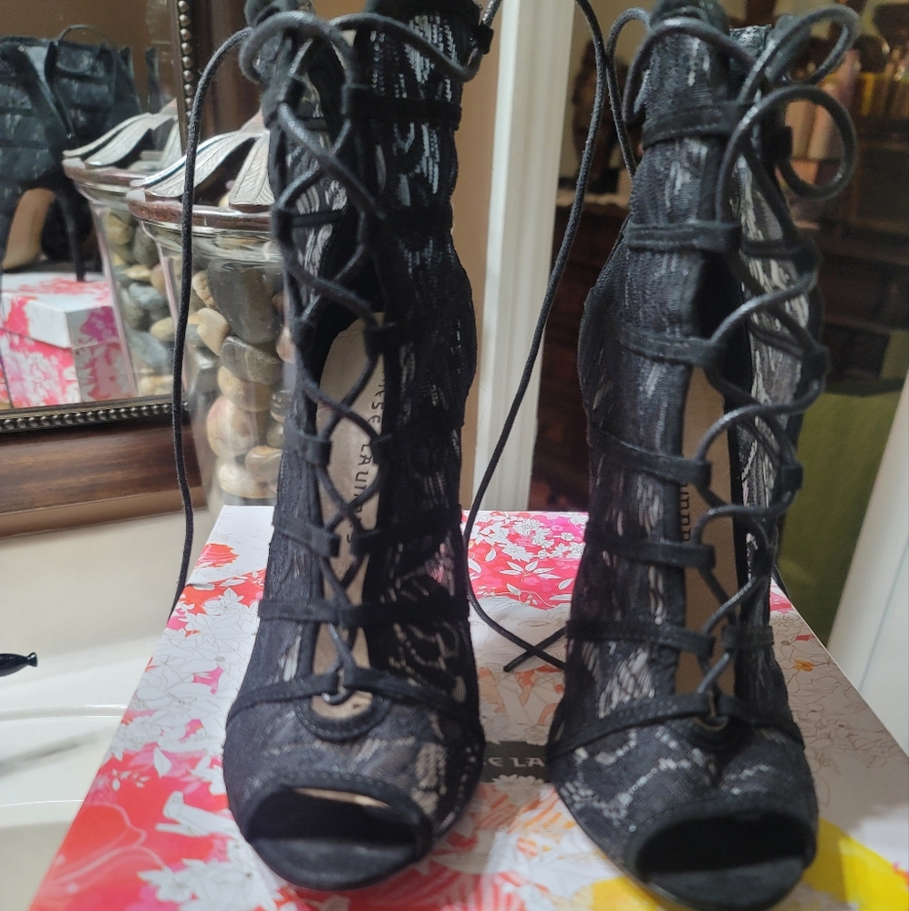 Black Lace-Up Women's Shoes